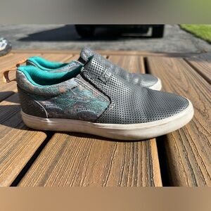 Keen Slip-On Women's Sneakers in Charcoal with Teal Lining